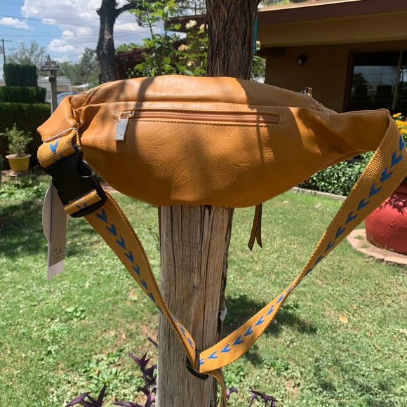 Mustard Vegan Leather Fannypack - Picture 4 of 6